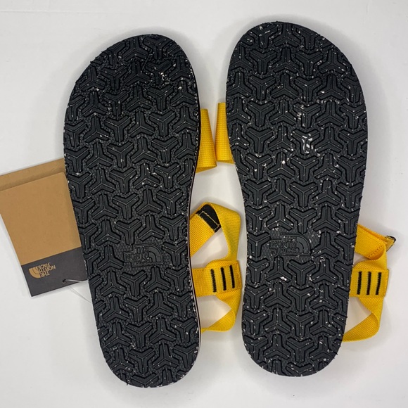 New THE NORTH FACE Skeena Mens Sandals black/yellow size 11
